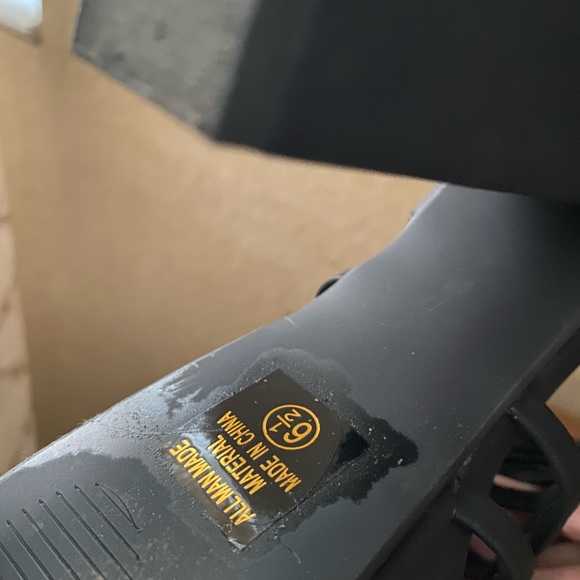 High Black Block Heel - Picture 3 of 3